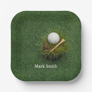 Golfball auf grünem Gras für Golfer Pappteller
