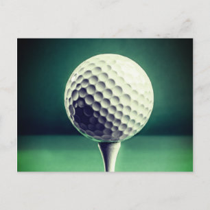 Golfball auf Tee Postkarte