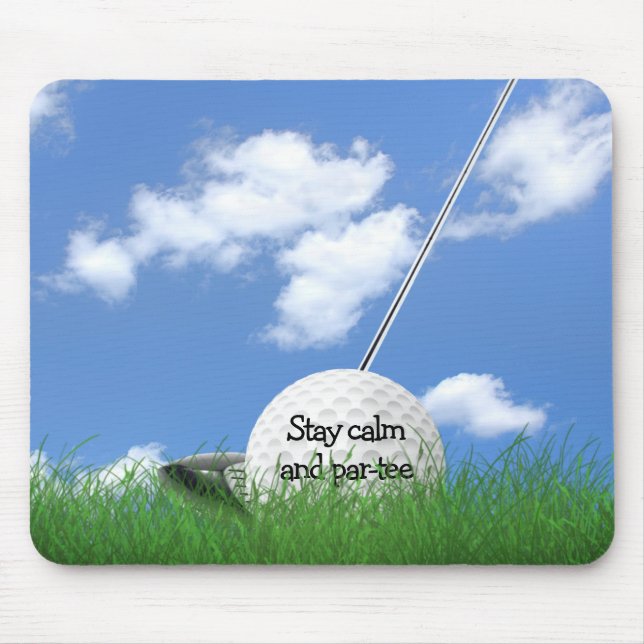 Golfball im Gras mit Club Mousepad (Vorne)