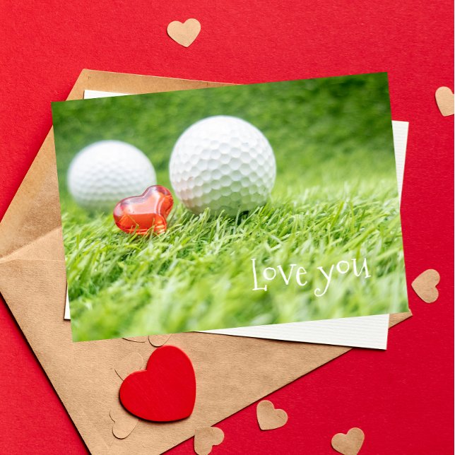 Golfball mit Liebe rotes Herz im Grünen Valentine Karte (Von Creator hochgeladen)