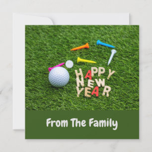Golfball und Tee mit Happy New Year auf grün