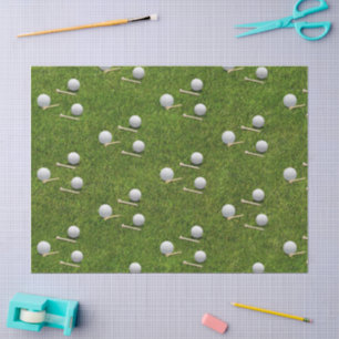 Golfbälle auf grünem Gras Hintergrund Seidenpapier