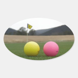 Golfbälle in Gelb und Rosa, Ovaler Aufkleber