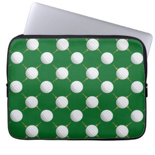 Golfbälle und T-Shirts auf Green Laptopschutzhülle