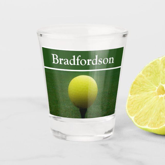 Golfer Name Yellow Golf Ball Golfplatz Grün Schnapsglas (Vorderseite)