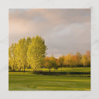 Golfplatz in den Herbst-Einladungen Einladung
