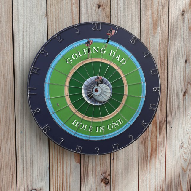 Golfplatz Vater in einem Golfer Dartscheibe (For when it's too wet to go out on the course, treat the Golfing Dad (or mom) to this dartboard)