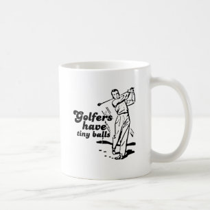 Golfspieler haben winzige Bälle Tasse