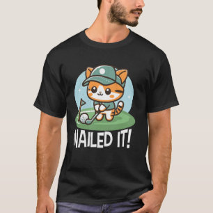 Golfspieler Katze. Volltreffer! T-Shirt