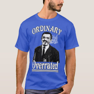 Gomez Addams Gewöhnlich ist überbewertet Freunde T-Shirt