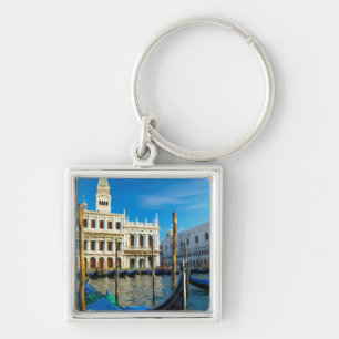 Gondeln am Grand Canal in der Nähe des Dogenpalast Schlüsselanhänger