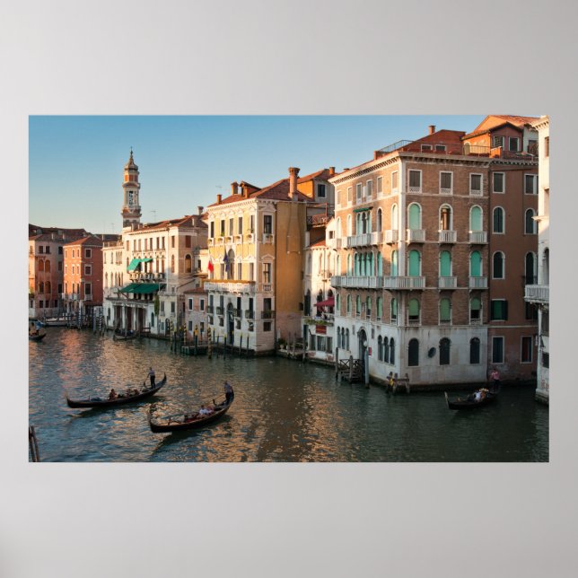 Gondeln am Kanal Venedig Italien Poster (Vorne)