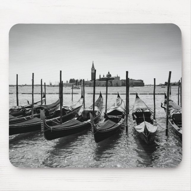 Gondeln in Venedig in Schwarz-Weiß Mousepad (Vorne)