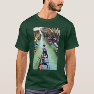 Gondolier in Venedig T-Shirt