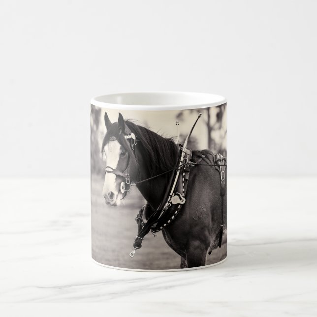 Gone By - Clydesdale Horse Tasse (Mittel)