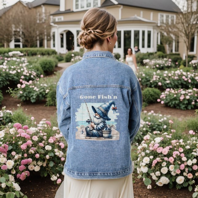 Gone Fishing Gnome Women's Denim Jacket Jeansjacke (Hochzeit Rückseite)