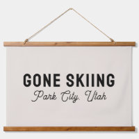 Gone Skiing Benutzerdefinierter Stadtbergname Lein