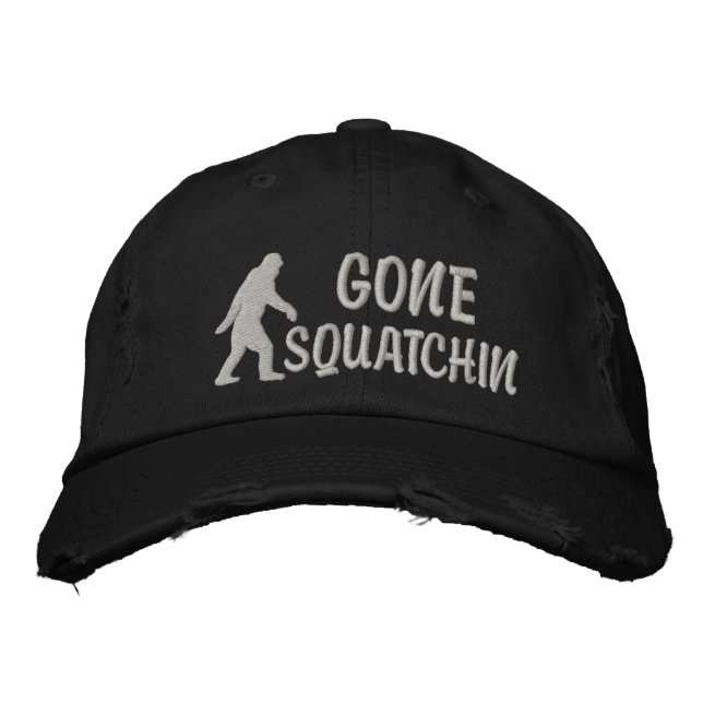 Gone Squatchin Bestickte Kappe (Vorderseite)