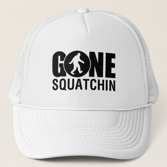 Gone Squatchin Black Truckerkappe (Vorderseite)