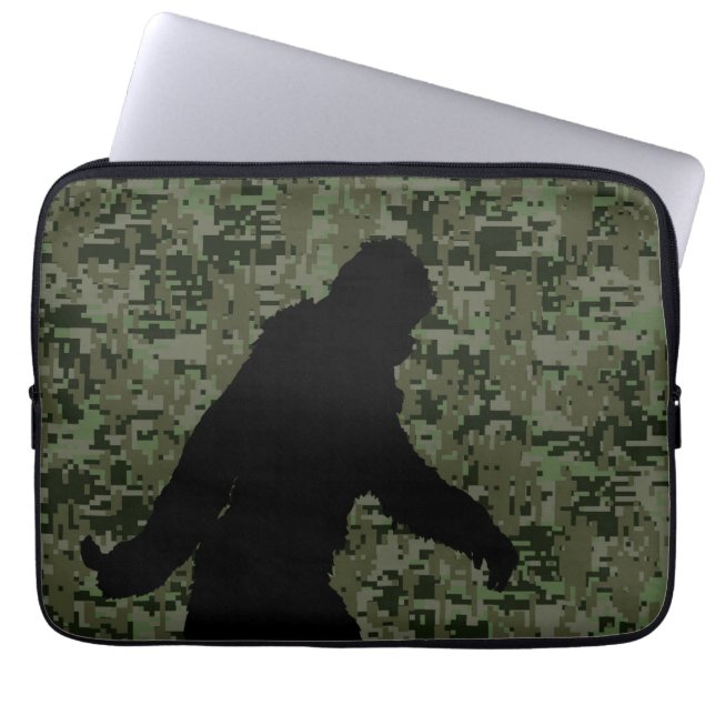 Gone Squatchin For on Olive Digital Camouflage Laptopschutzhülle (Vorderseite)