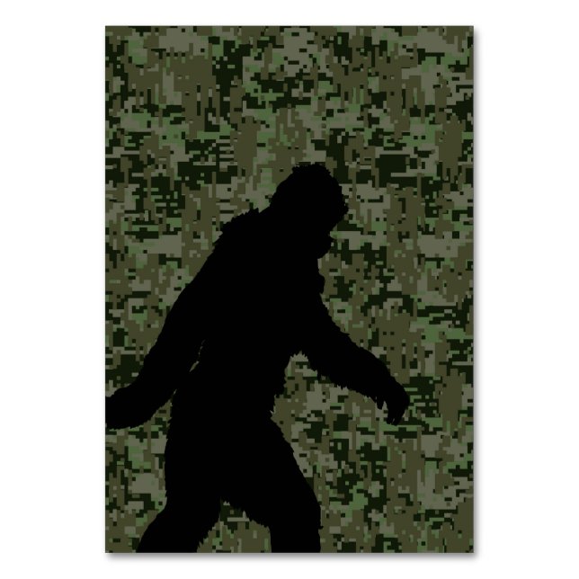Gone Squatchin For on Olive Digital Camouflage Tischnummer (Vorderseite)