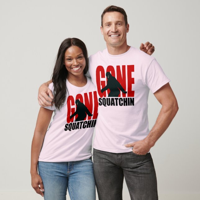 Gone Squatchin (rot und schwarz) T-Shirt (Unisex)
