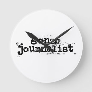 Gonzo Journalist Runde Wanduhr