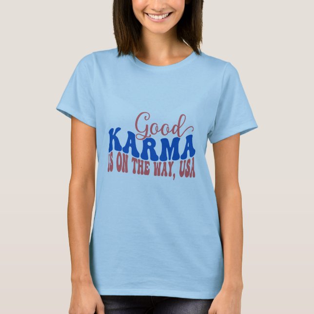 Good Karma ist unterwegs, USA - positives Retro De T-Shirt (Vorderseite)