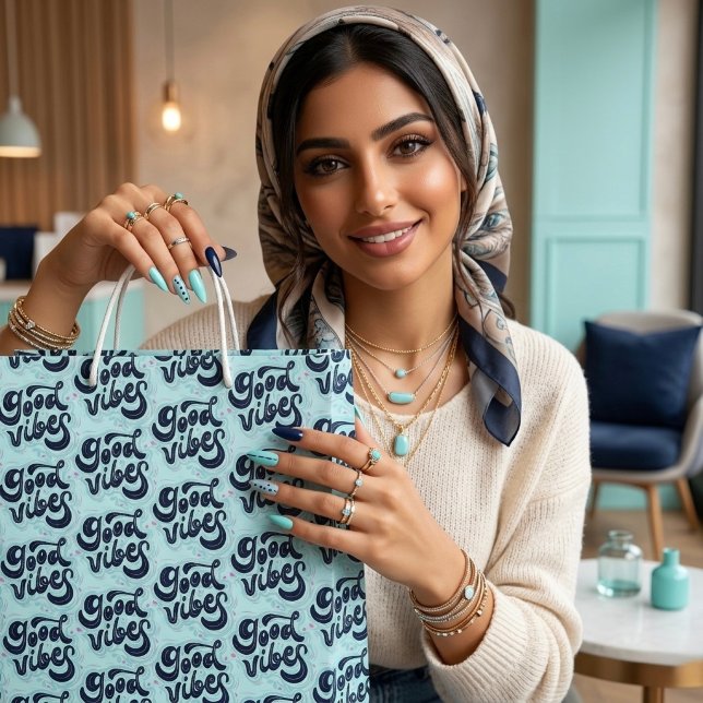 Good Vibes Large Gift Bag Große Geschenktüte (Von Creator hochgeladen)