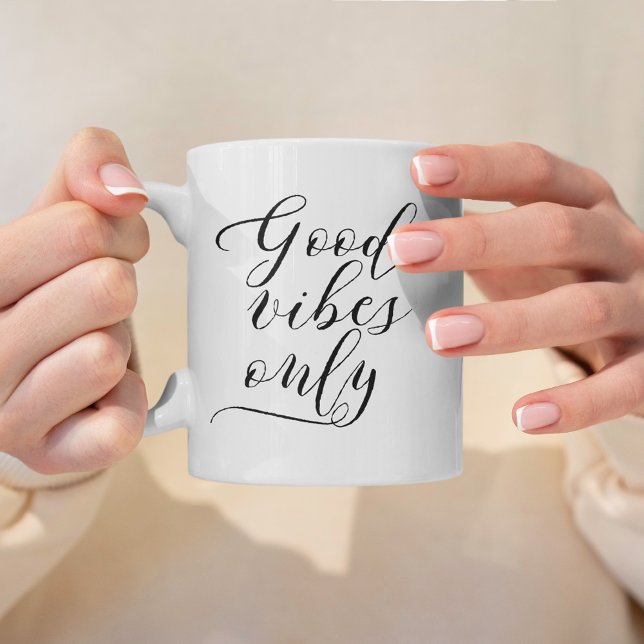 Good Vibes Only - Skripttypografie Tasse (Von Creator hochgeladen)