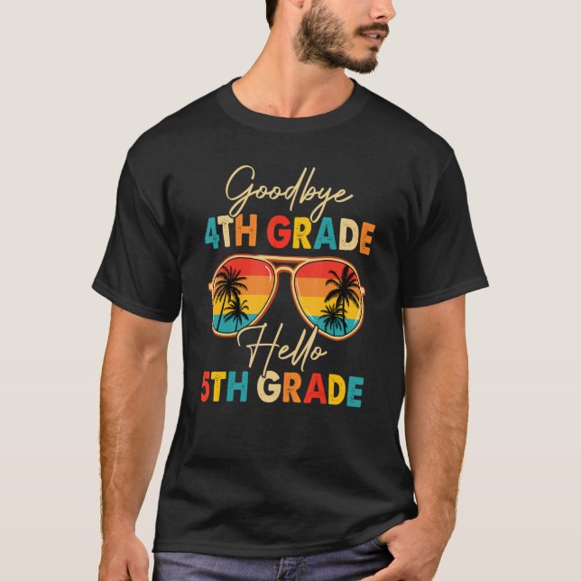 Goodbye 4 th Grade Hello 5th Grade Messy Bun First T-Shirt (Vorderseite)