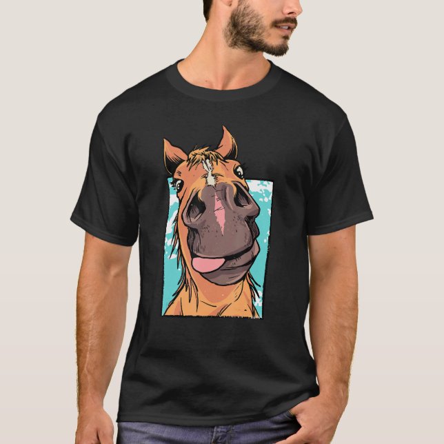 Goofy Horcking Tongue Out Funny Funny Farm Animal T-Shirt (Vorderseite)