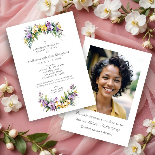 Gorgeous Lush Floral Oval Effect Photo Funeral Einladung (Gorgeous Lush Floral Oval Effect Photo Funeral Invitations Cards.)
