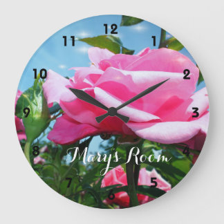 Gorgeous pink rose flower in blue sky. Floral Große Wanduhr