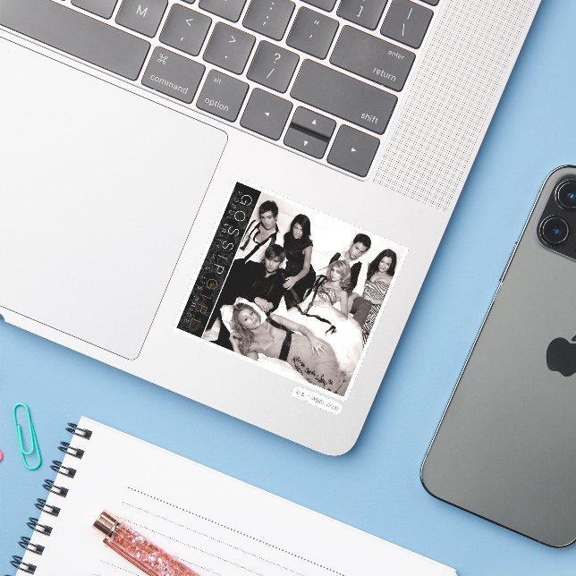 Gossip Girl Black and White Group Graphic Aufkleber (Laptop mit iPhone)