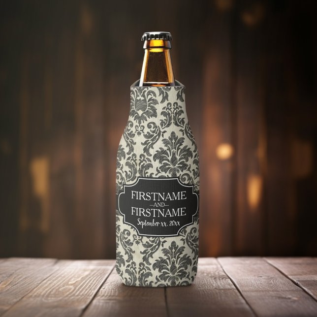 Goth Black Lace and Parchment Hochzeit Jahrestag Flaschenkühler (Personalized Bottle Cooler - Add Name or Custom Text for this Wedding or Anniversary Favor - Black)