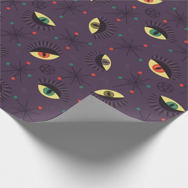 Goth Eyes Witchy Lila Pattern Occult Geschenkpapier (Ecke)