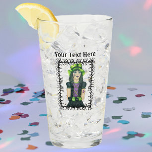Goth Girl Green Eyes Hat Tätowierung Zeckenrahmen Glas
