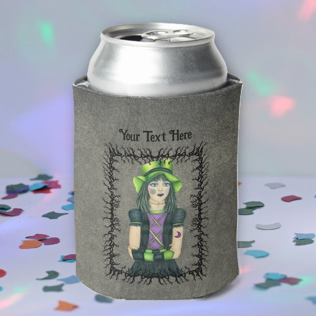 Goth Girl Tattoos Barbed Branch Frame Grunge Grau Dosenkühler (Goth girl green hat tattoos in black barbed branch frame on grungy grey drink can cooler.)