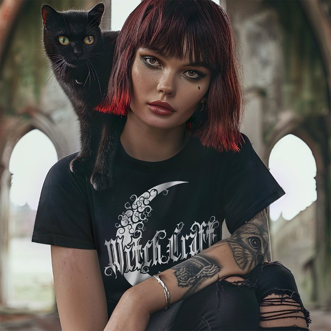 Goth Girls Witchcraft Crescent Moon Gothic Lunar T-Shirt (Von Creator hochgeladen)