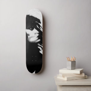 Goth Göttin Frau Porträt Ikonische Modekunst Skateboard