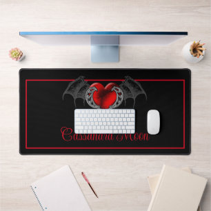 Goth Heart mit Fledermausflügeln personalisiert  Schreibtischunterlage