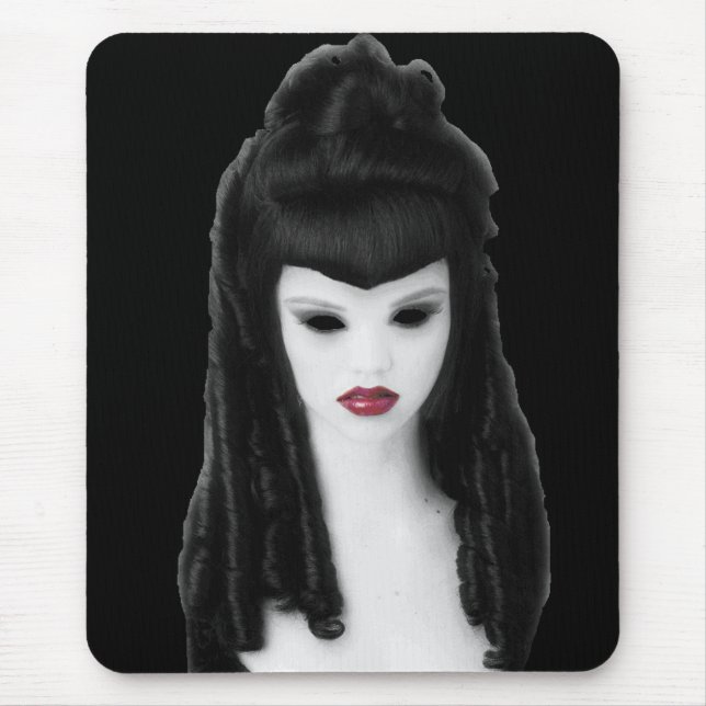 Goth Lady Mousepad (Vorne)