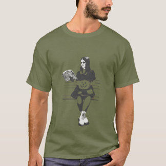 Goth Mädchen mit einem gruseligen bösen Kürbiskopf T-Shirt