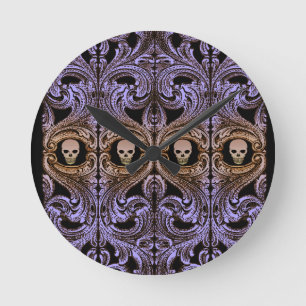 Goth purpur Schmuck und Totenkopf Runde Wanduhr