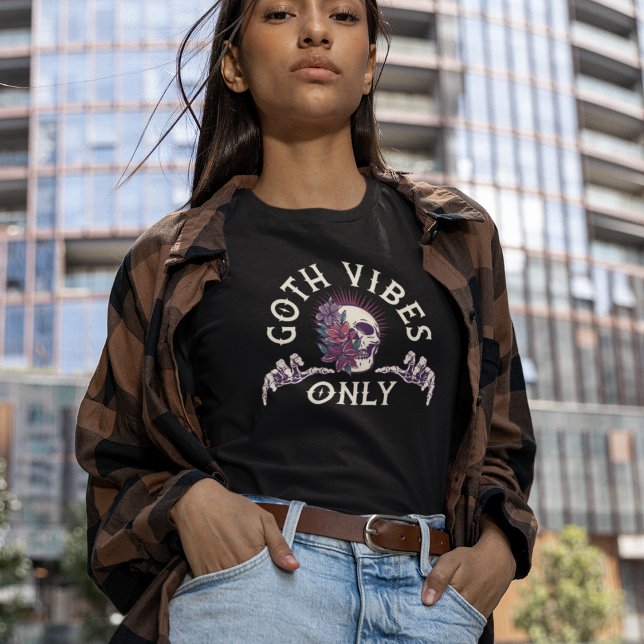 Goth Vibes Only Skull mit Blume T-Shirt (Von Creator hochgeladen)