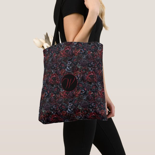 Gothic Black Cat & Dark Flowers Muster Monogramm (Von Nahem)