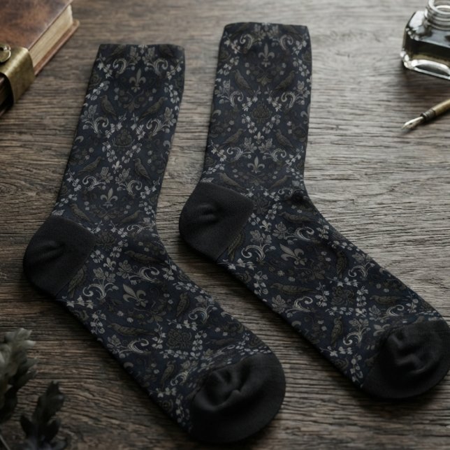 Gothic Charcoal Schwarz Damast Raben Design Socken (Gothic raven damask socks for dark academia fans' daily wear.)