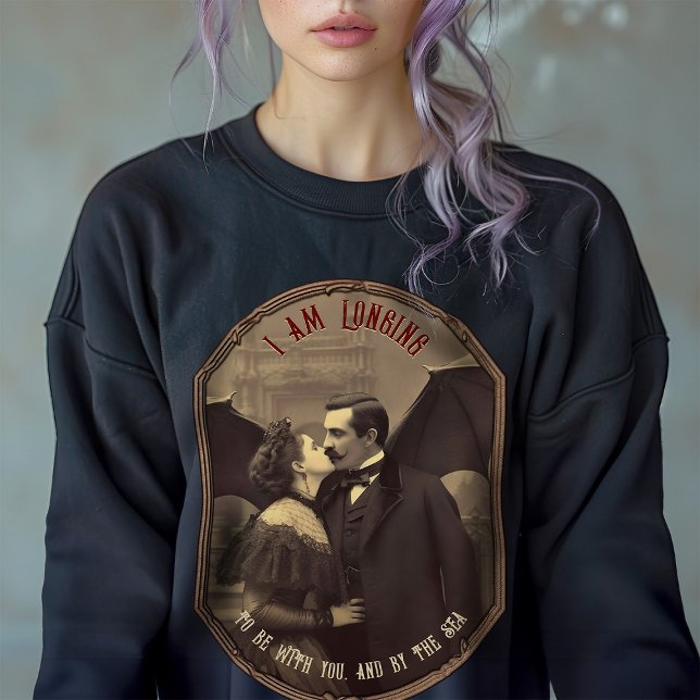Gothic Dracula Viktorianisch Vampire Kiss Vintag Sweatshirt (Von Creator hochgeladen)