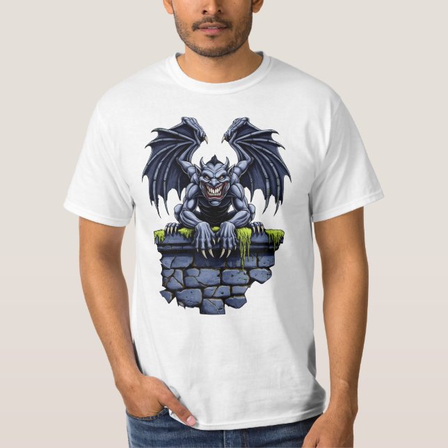 Gothic Gargoyle: Ein Wächter der Nacht T-Shirt (Vorderseite)